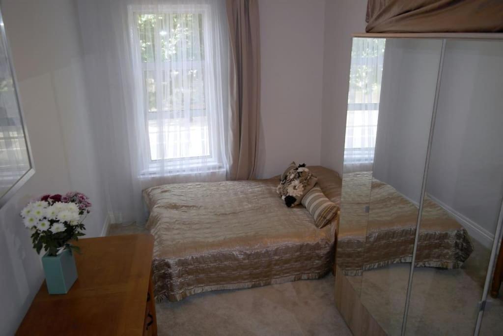 2 Bed Room Flat Near Westfield, West London Ngoại thất bức ảnh